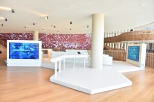 - Ziyaretçiler, Türk Telekom’un dijital okuma platformu e-dergi, müzik platformu