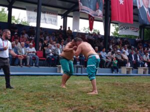 KAHRAMANMARAŞ (AA) – Türkiye Güreş Federasyonunca düzenlenen Türkiye Karakucak Güreş