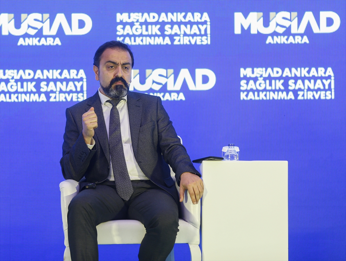 TÜSEB Başkanı Akdoğan, Sağlık Sanayi Kalkınma Zirvesi'nde konuştu: