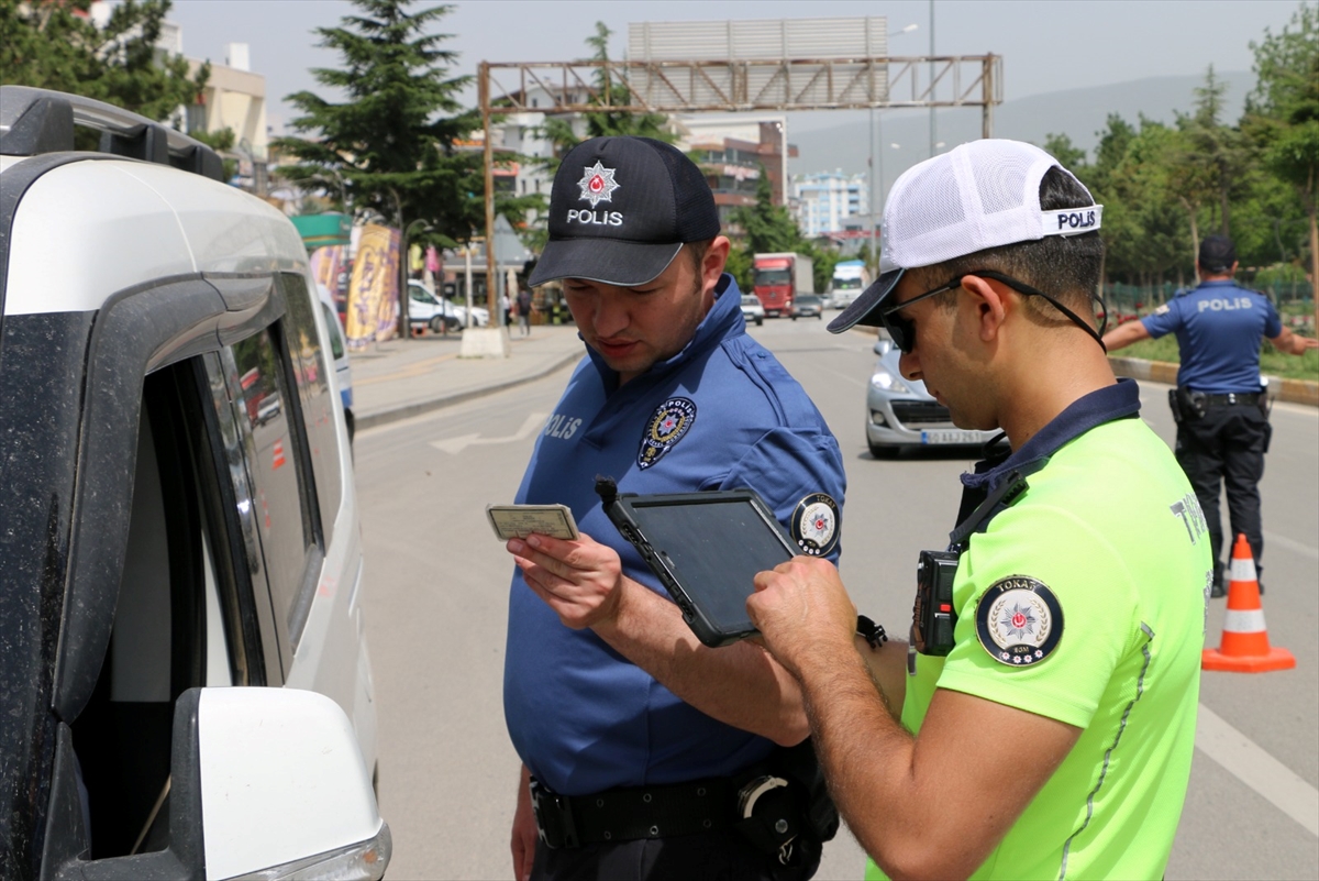 Ülke genelinde eş zamanlı “Türkiye Güven Huzur” uygulaması gerçekleştirildi