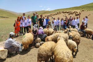 VAN (AA) – Yöresel yemek ve ürünlerin tanıtıldığı "Van Gastronomi
