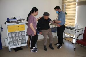 - Huzurevinde konuk edilen 24 yaşlıya 12 bakım personeli, 4