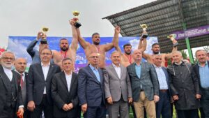 ORDU (AA) – 914. Geleneksel Aybastı Perşembe Yaylası Güreş ve