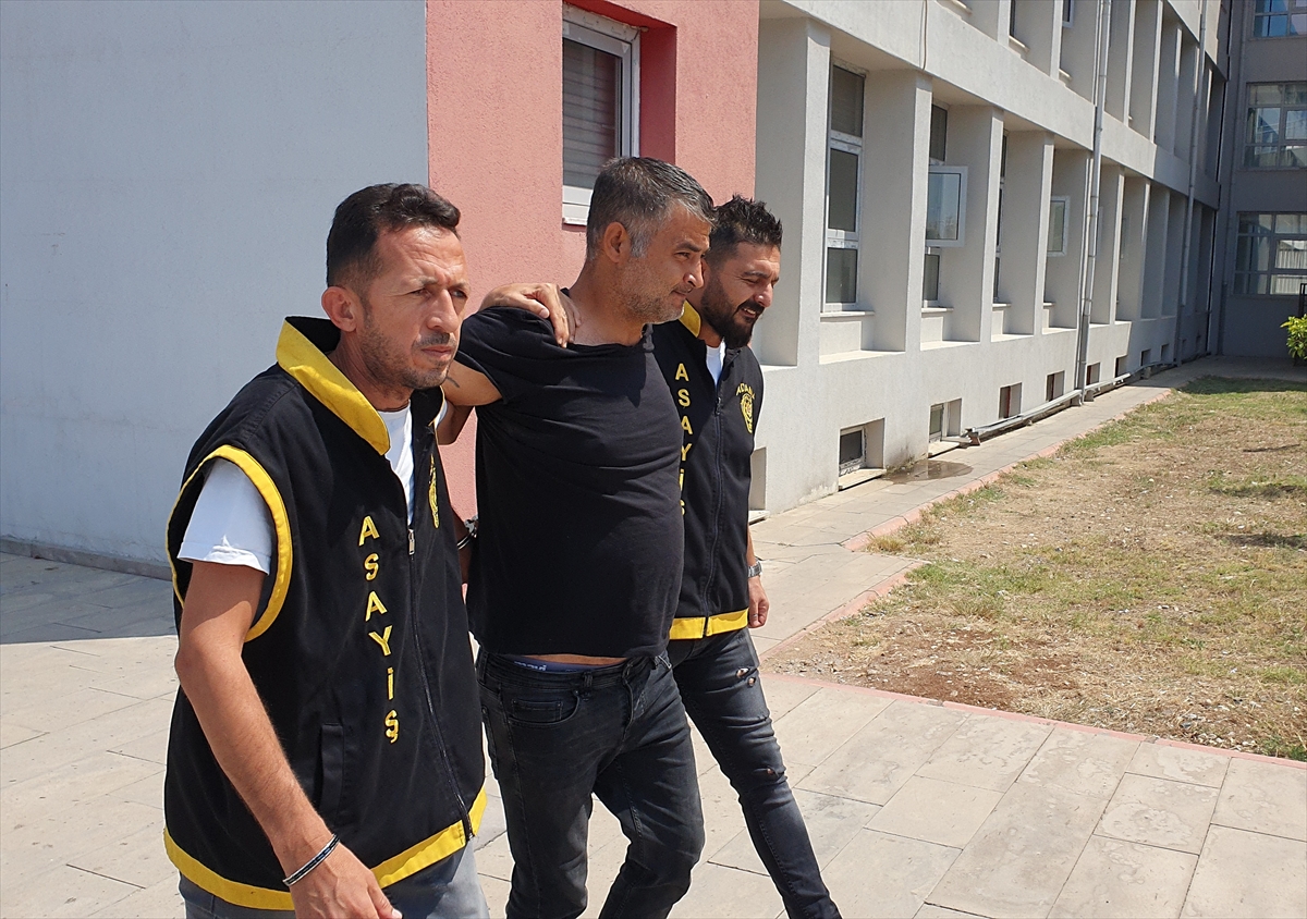 Adana'da güvenlik kamerası kayıtlarından belirlenerek yakalanan 2 hırsızlık zanlısı tutuklandı