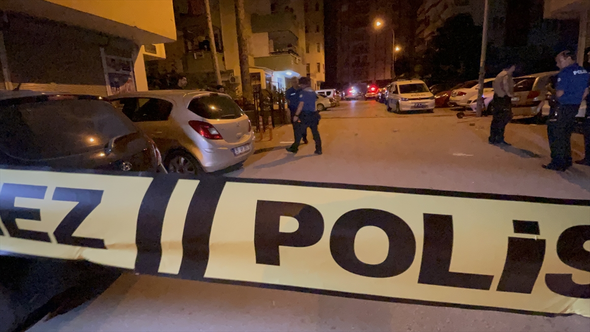 Adana'da silahlı kavgada iki kişi yaralandı