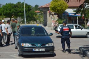 AFYONKARAHİSAR (AA) – Afyonkarahisar'da tabancayla bir kişiyi öldüren 2 kişiyi