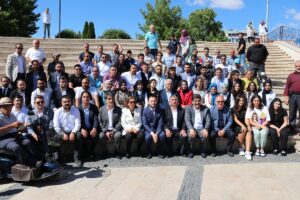 - "İçeride ve dışarıda memleketimiz üzerinde plan yapanlara karşı inadına