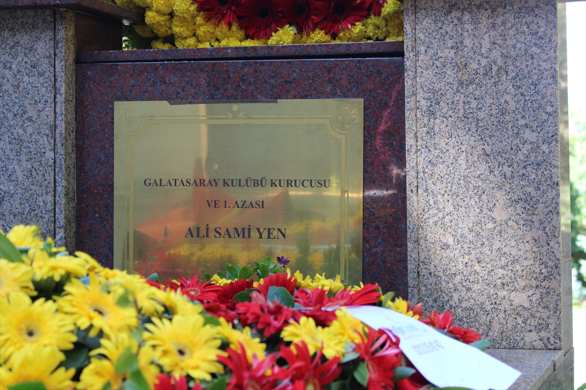Ali Sami Yen, vefatının 71. yıl dönümünde kabri başında anıldı