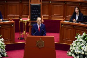 TİRAN (AA) – Arnavutluk'ta yeni Cumhurbaşkanı Bajram Begaj yemin ederek