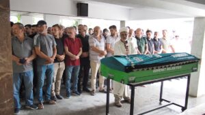 BALIKESİR (AA) – Balıkesir'in Edremit ilçesinde, denize açıldıkları teknenin motor