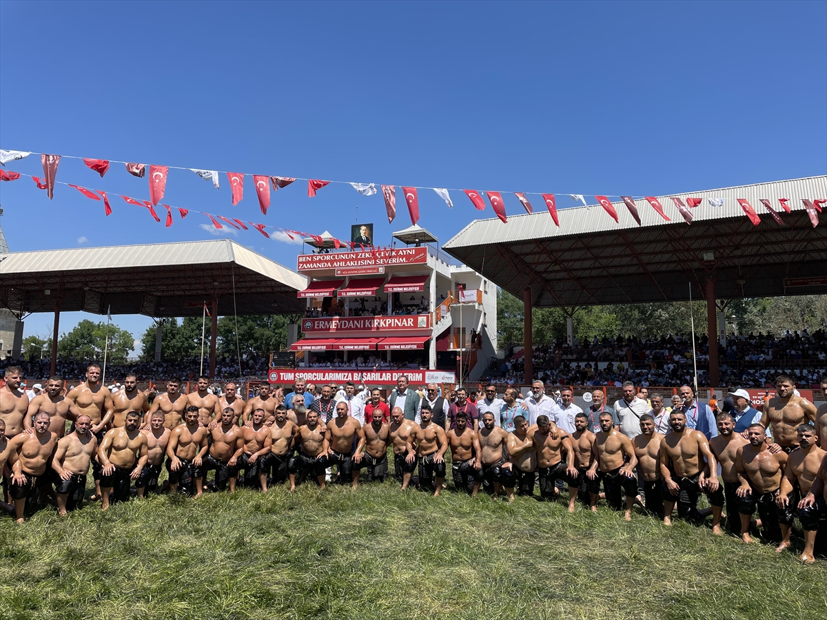 Başpehlivanlar “cihan pehlivanı” Koca Yusuf'u ölüm yıl dönümünde unutmadı