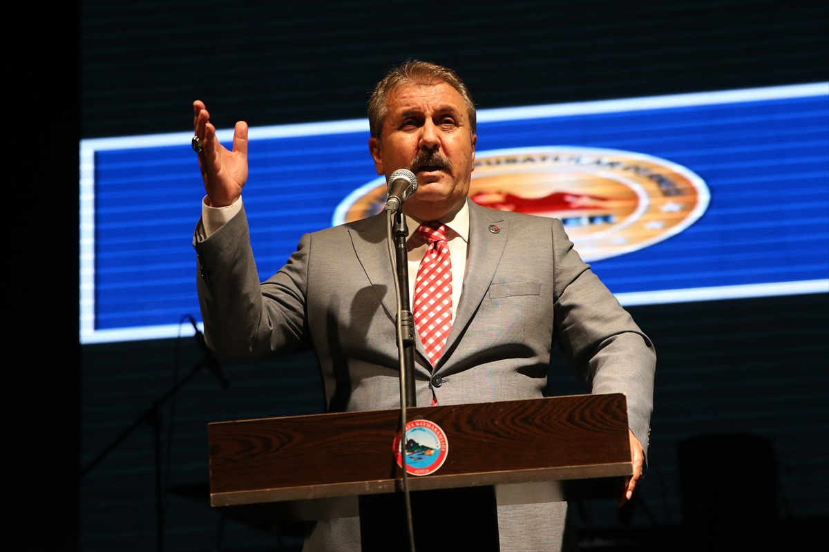 BBP Genel Başkanı Destici, Kayseri'de Birlik ve Beraberlik Şenliği'nde konuştu: