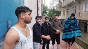 BİLECİK (AA) – Bilecik'te etkili olan şiddetli yağış ve fırtına