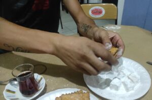 BİLECİK (AA) – Bilecik'in merkeze bağlı Gülümbe köyündeki düğünlerde uzun