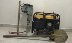 BOLU (AA) – Bolu'nun Dörtdivan ilçesinde izinsiz kazı yaparken jandarma