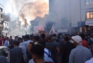 - "Sözüm var. Biz barıştıracağız, kucaklaşacağız, helalleşeceğiz, kul hakkı yemeyeceğiz"