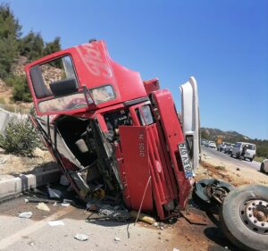 DENİZLİ (AA) – Denizli'nin Honaz ilçesinde meydana gelen trafik kazasında