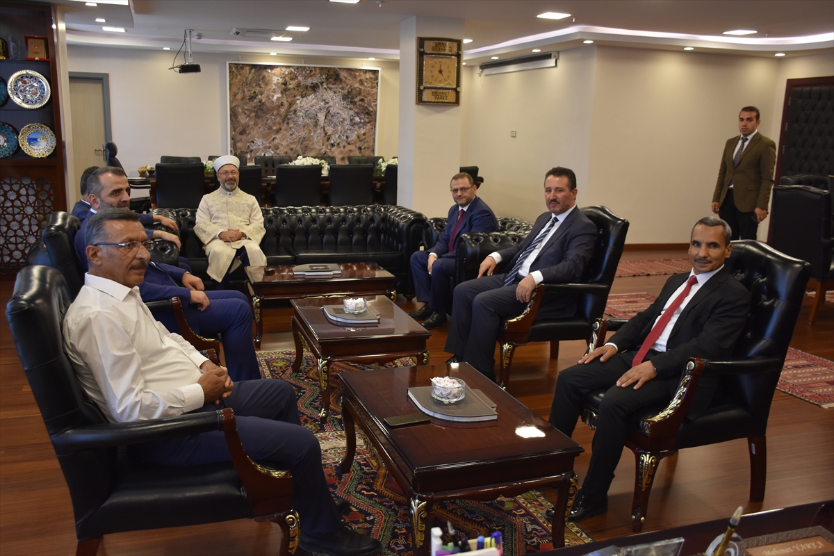 Diyanet İşleri Başkanı Erbaş, Şırnak'ta ziyaretlerde bulundu