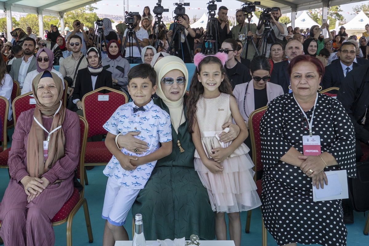 Emine Erdoğan, Koruyucu Aile Günü Şenliği'ne katıldı: