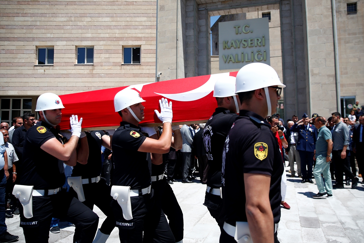 Eski AK Parti Kayseri Milletvekili Niyazi Özcan'ın cenazesi toprağa verildi