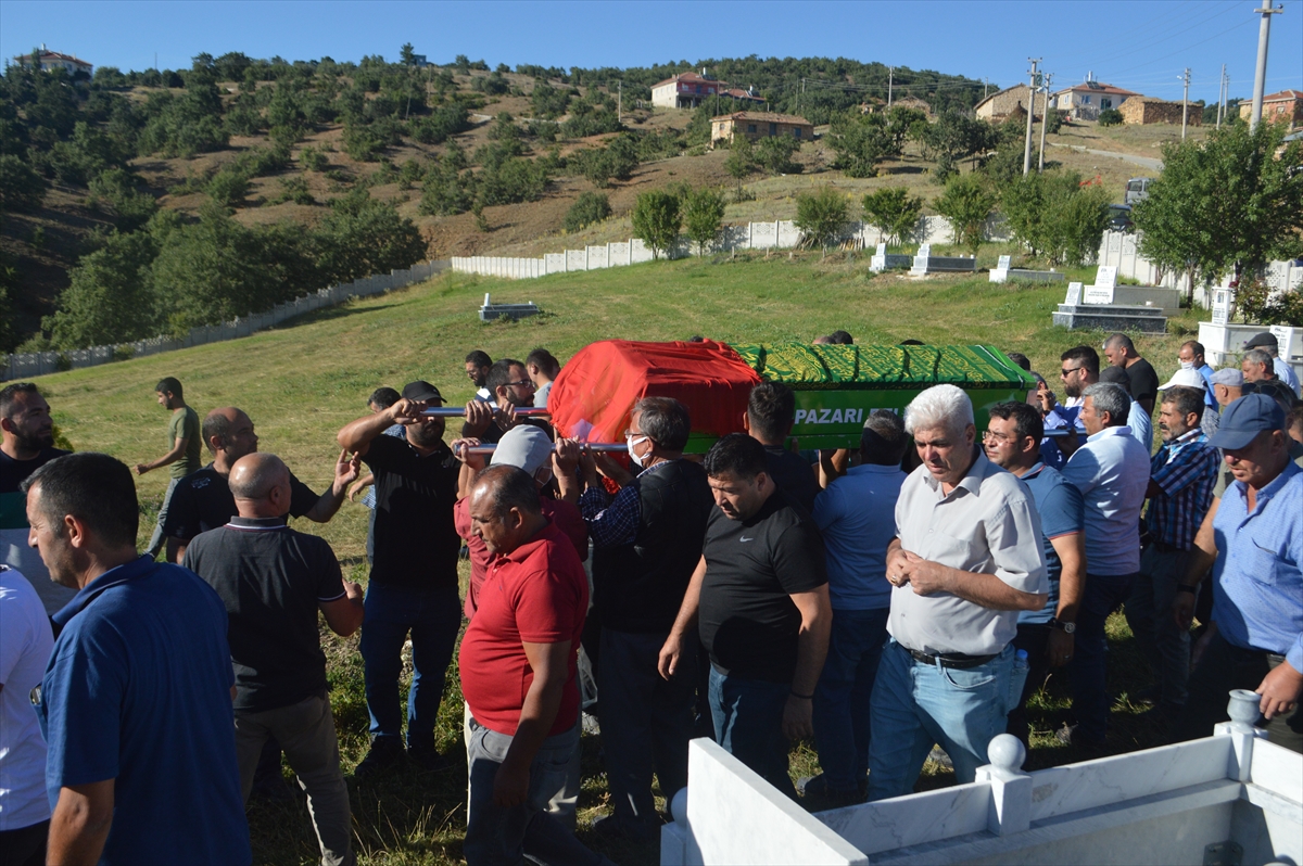 AFYONKARAHİSAR (AA) – Eskişehir'de eşi tarafından silahla öldürülen kadın, Afyonkarahisar'ın