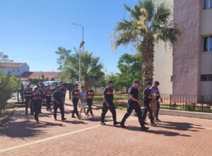 - Adliyeye sevk edilen 5 şüpheliden 4'ü tutuklandı