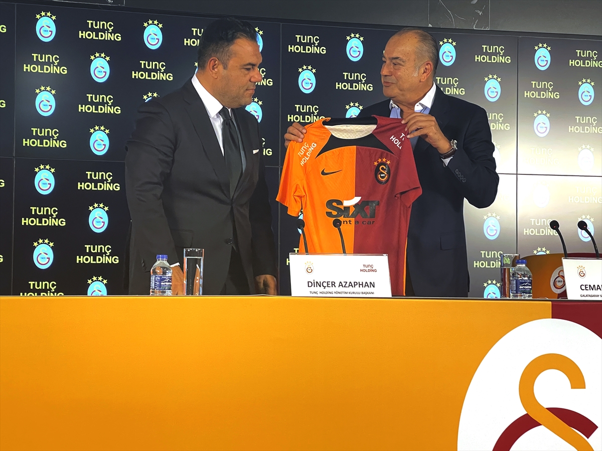 Galatasaray ile Tunç Holding arasında, futbol A takımı kol sponsorluk anlaşması imzalandı