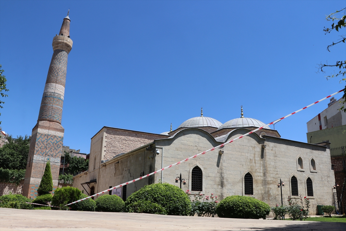 Güneydoğu'da ecdat yadigarı camiler çocuk sesleriyle şenlendi