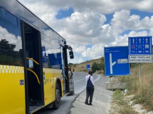 İSTANBUL (AA) – İstanbul Havalimanı yolunda İETT otobüsünün arızalanması nedeniyle