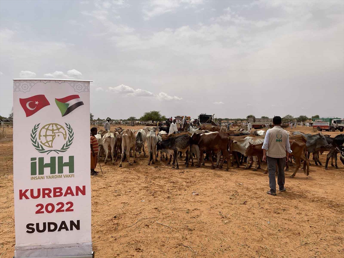 İHH Sudan'da 14 bin 700 aileye kurban eti ulaştıracak