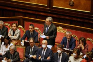 - "Eğer halen bir arada kalmak istiyorsak, bunun tek yolu