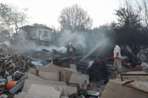 İZMİR (AA) – İzmir'in Gaziemir ilçesinde çıkan orman yangın kontrol