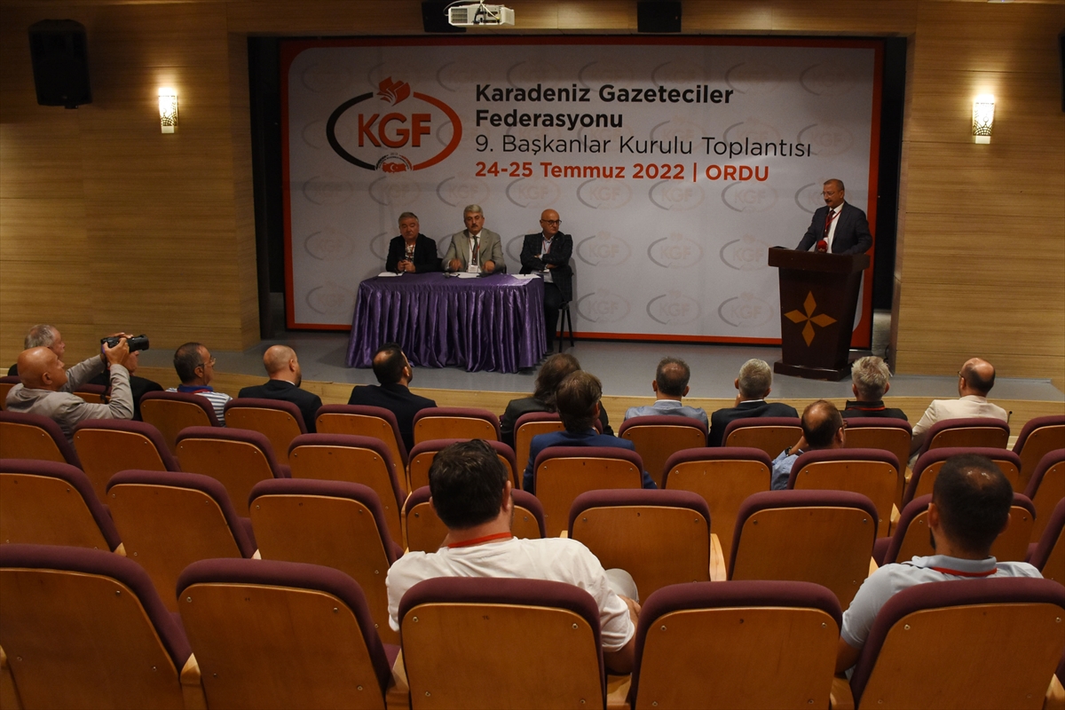 Karadeniz Gazeteciler Federasyonu Başkanlığına Erdoğan Erişen yeniden seçildi