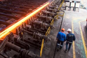 KARABÜK (AA) – Karabük Demir ve Çelik Fabrikaları (KARDEMİR), işçiler