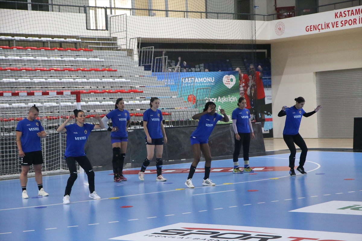 Kastamonu Belediyespor Hentbol Takımı, Şampiyonlar Ligi hazırlıklarını sürdürüyor