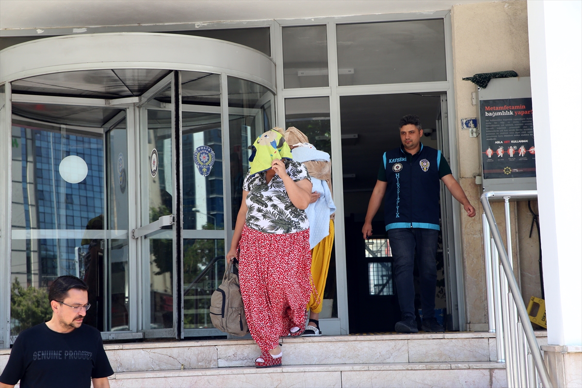 Kayseri'de evden 2 milyon liralık ziynet eşyası çalan şüpheliler tutuklandı