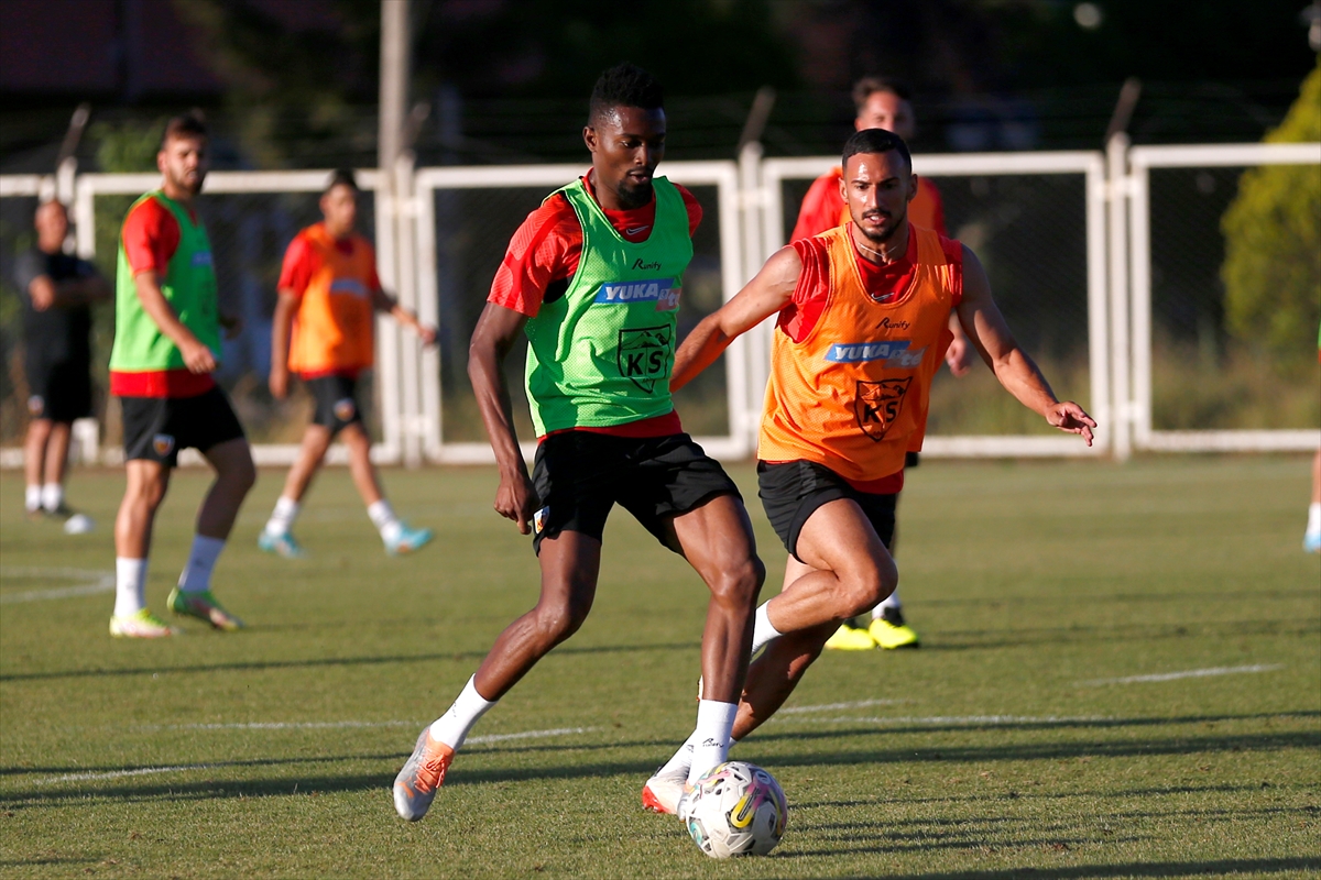 Kayserispor, ligin ilk haftasındaki Beşiktaş maçına odaklandı