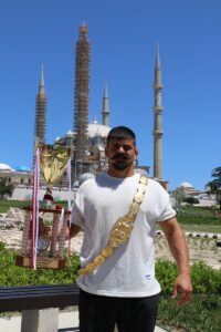 EDİRNE (AA) – 661. Tarihi Kırkpınar Yağlı Güreşleri'nin başpehlivanı Cengizhan