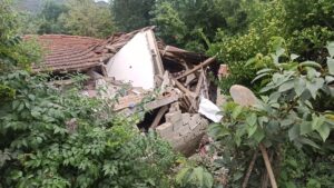 - Olay sırasında evde yaşayanların bayram ziyaretinde olduğu öğrenildi