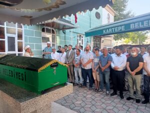KOCAELİ (AA) – Kocaeli'nin Kartepe ilçesinde, otomobilin çarptığı çocuk yaşamını
