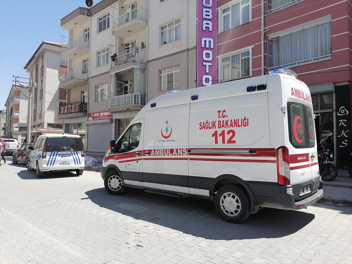 Konya'da apartman boşluğuna düşen kadın öldü