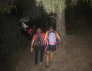 ANTALYA (AA) – Antalya'nın Kemer ilçesinde doğa yürüyüşü yaparken mahsur