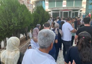 MARDİN (AA) – Mardin'de özel bir hastanenin yanındaki trafonun patlaması