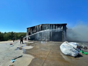 OSMANİYE (AA) – Osmaniye'de ormanlık alan yakınında bulunan katı atık