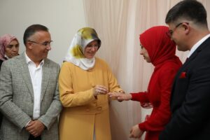 RİZE (AA) – Rize Valisi Kemal Çeber, kentte görev yapan