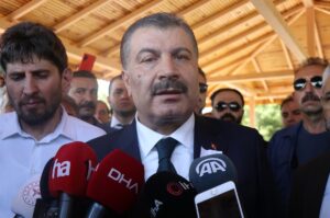 ANKARA (AA) – Sağlık Bakanı Fahrettin Koca, gelecek günlerde, ilçelerden
