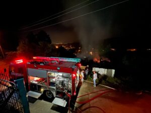 SAKARYA (AA) – Sakarya'da bir evde çıkan yangın itfaiye ekiplerinin