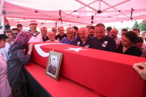 KOCAELİ (AA) – Pençe-Kilit Operasyonu bölgesinde yaralandıktan sonra kaldırıldığı hastanede