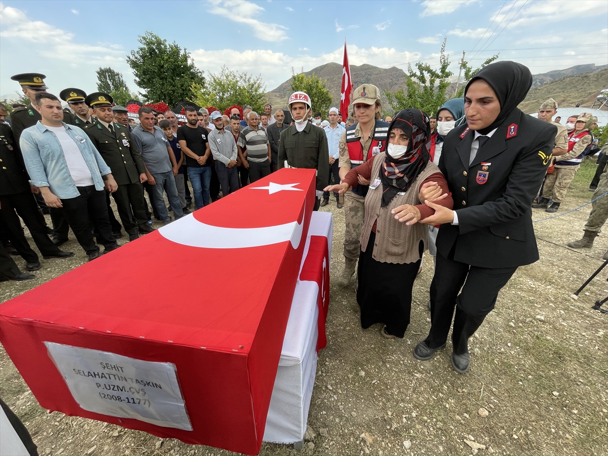 Şehit Piyade Uzman Çavuş Taşkın, Erzurum'da son yolculuğuna uğurlandı