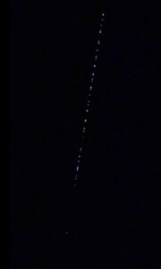 İSTANBUL (AA) – İstanbul'da gökyüzünde ışık hüzmesi görüldü. İstanbul semalarında